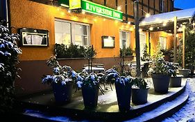 Riverside Inn